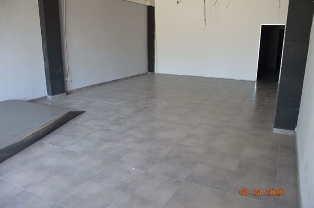 Erhverv til salg i Tarragona by - € 220.000 (Ref: 9987634)