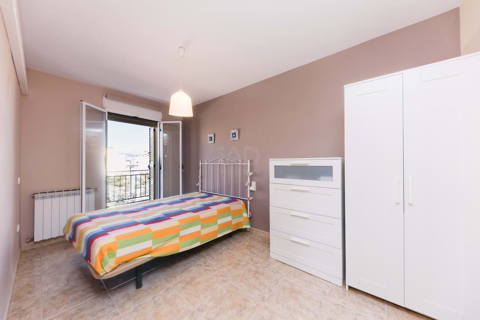 Kommersiell till salu i Tarragona stad med garage - 950 000 € (Ref: 9987635)