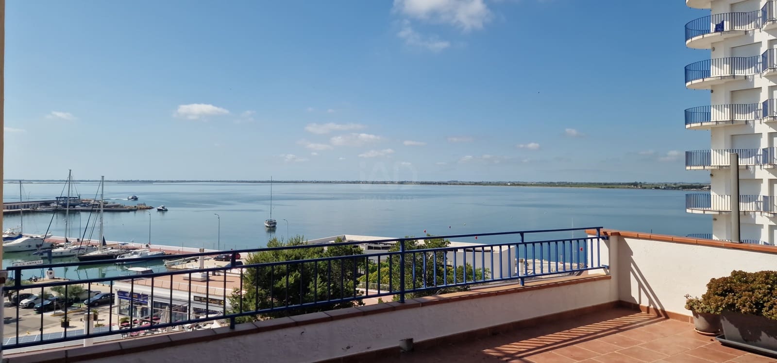 Kommersiell till salu i Tarragona stad med garage - 950 000 € (Ref: 9987635)