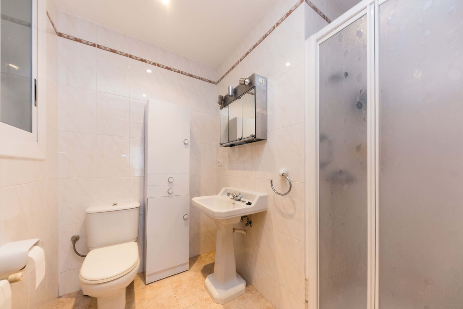Kommersiell till salu i Tarragona stad med garage - 950 000 € (Ref: 9987635)