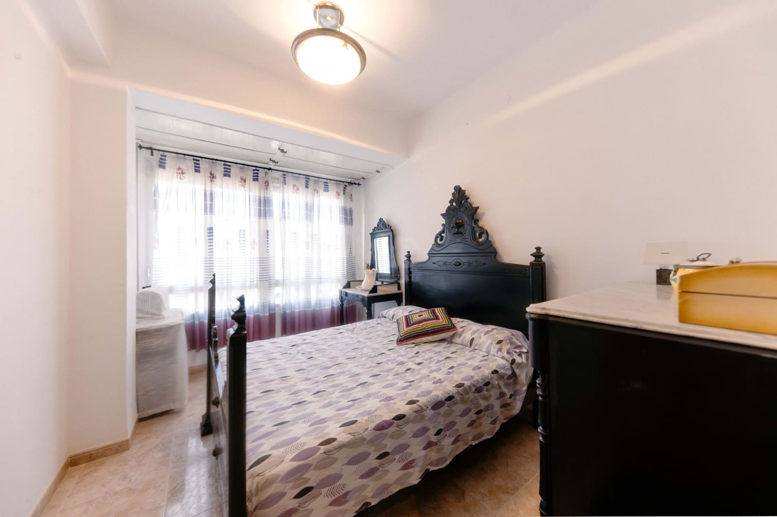 Kommersiell till salu i Tarragona stad med garage - 950 000 € (Ref: 9987635)