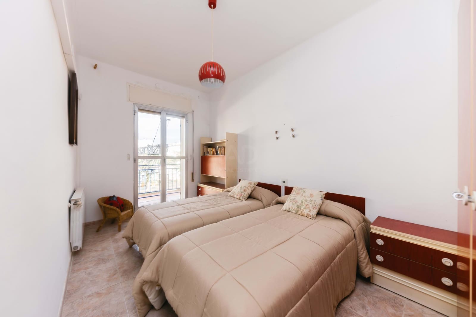 Kommersiell till salu i Tarragona stad med garage - 950 000 € (Ref: 9987635)
