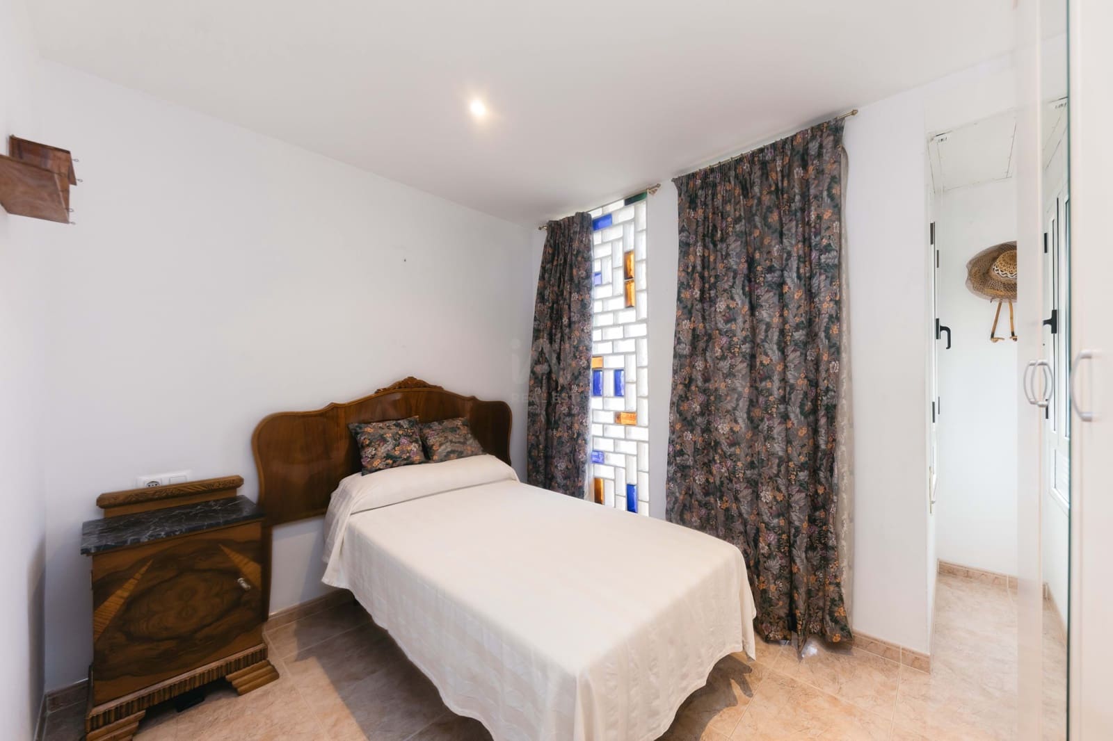 Kommersiell till salu i Tarragona stad med garage - 950 000 € (Ref: 9987635)