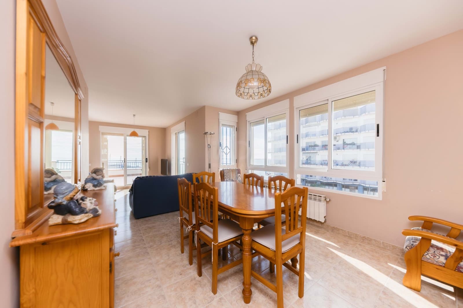 Kommersiell till salu i Tarragona stad med garage - 950 000 € (Ref: 9987635)