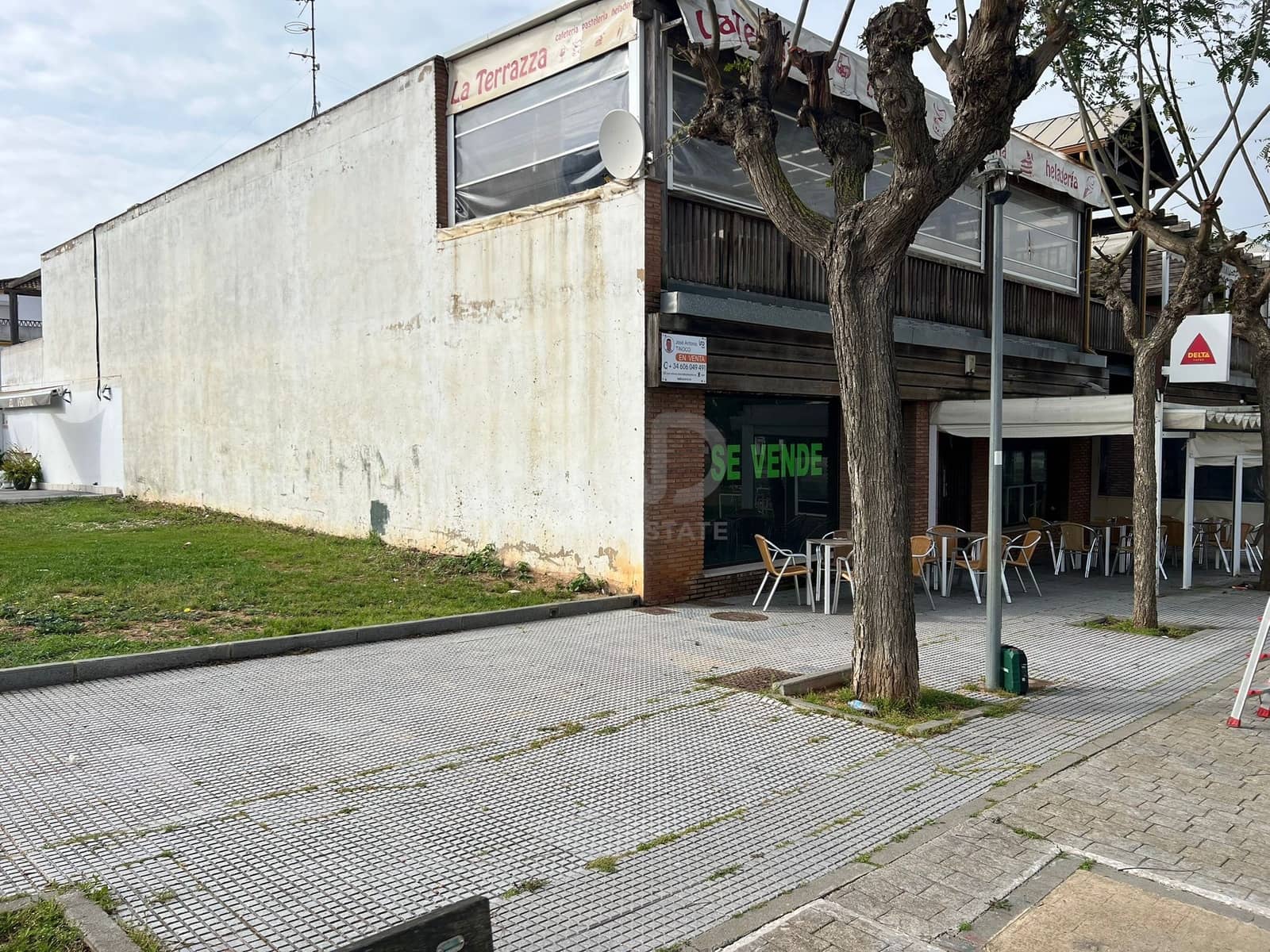 Commercieel te koop in Huelva stad - € 69.000 (Ref: 9987636)