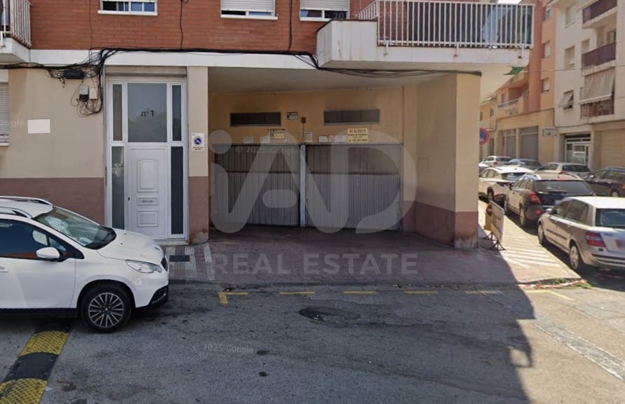 Garage till salu i Barcelona stad - 9 500 € (Ref: 9987638)