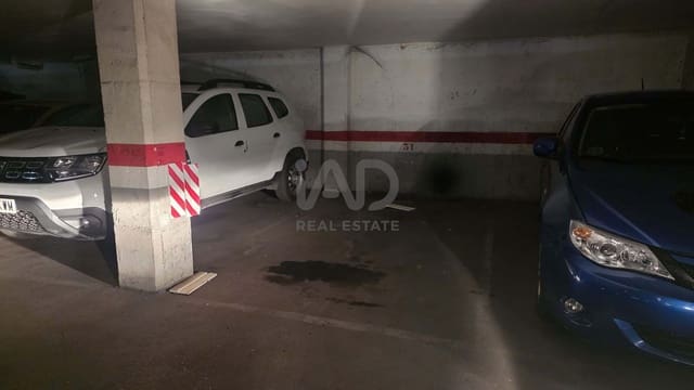 Garage til salg i Barcelona by - € 9.500 (Ref: 9987638)