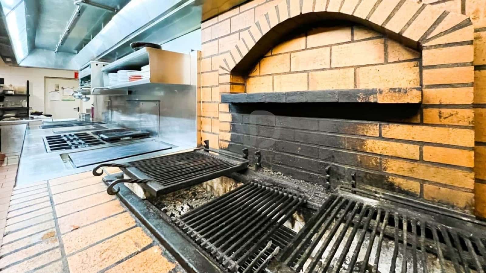 Kaupallinen myytävänä paikassa Tarragona kaupunki - 440 000 € (Ref: 9987640)