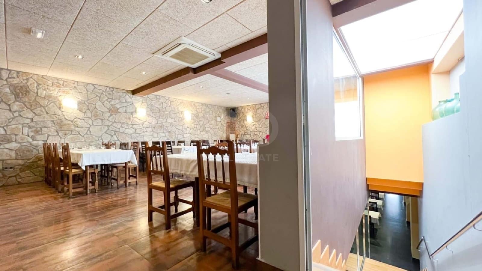Kaupallinen myytävänä paikassa Tarragona kaupunki - 440 000 € (Ref: 9987640)