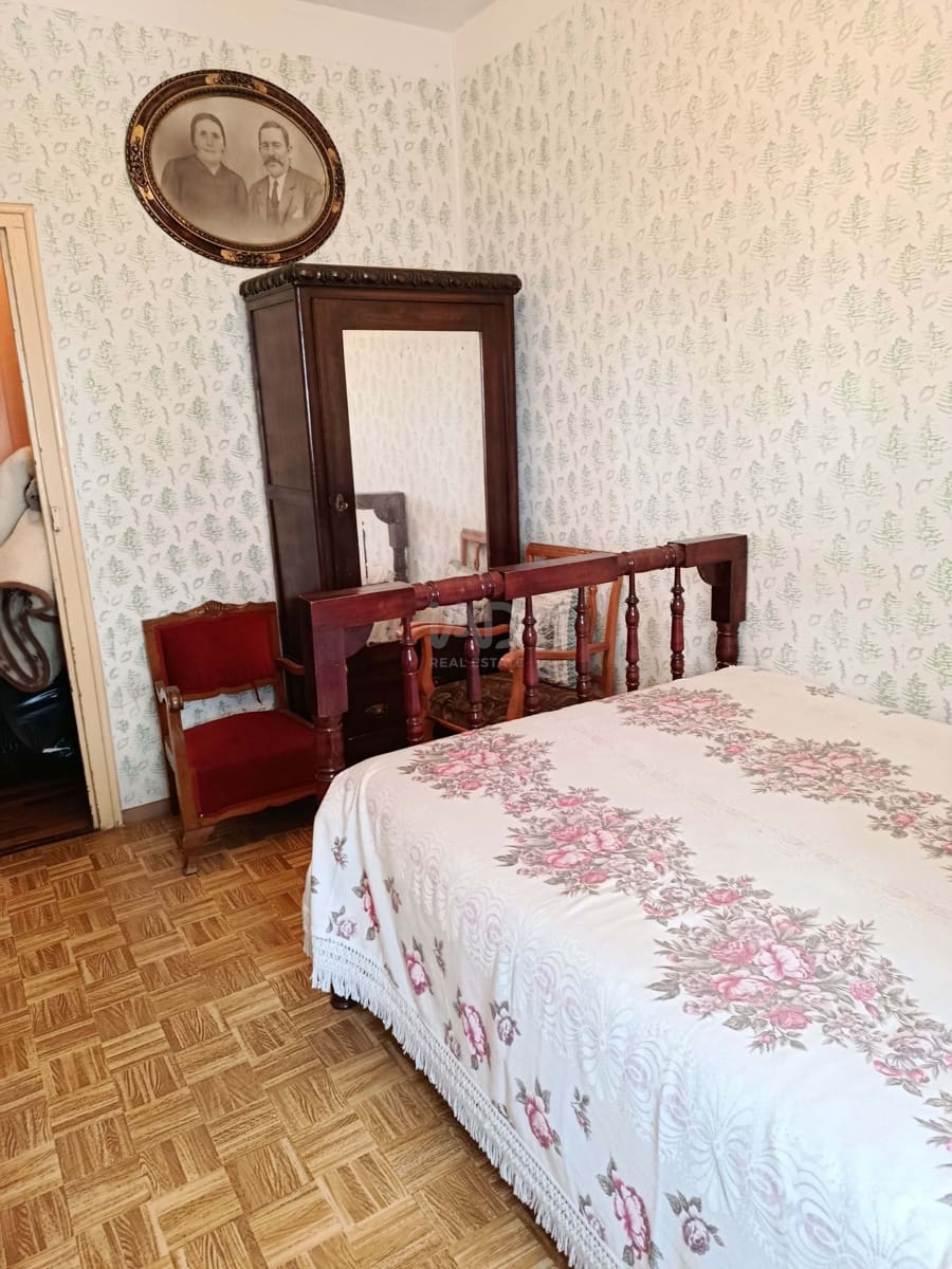 4 sovrum Villa till salu i Leon stad - 115 000 € (Ref: 9987641)
