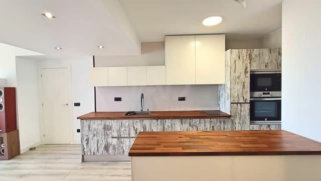 4 bedroom Apartment for sale in Vilanova i la Geltrú - € 535,000 (Ref: 9987642)