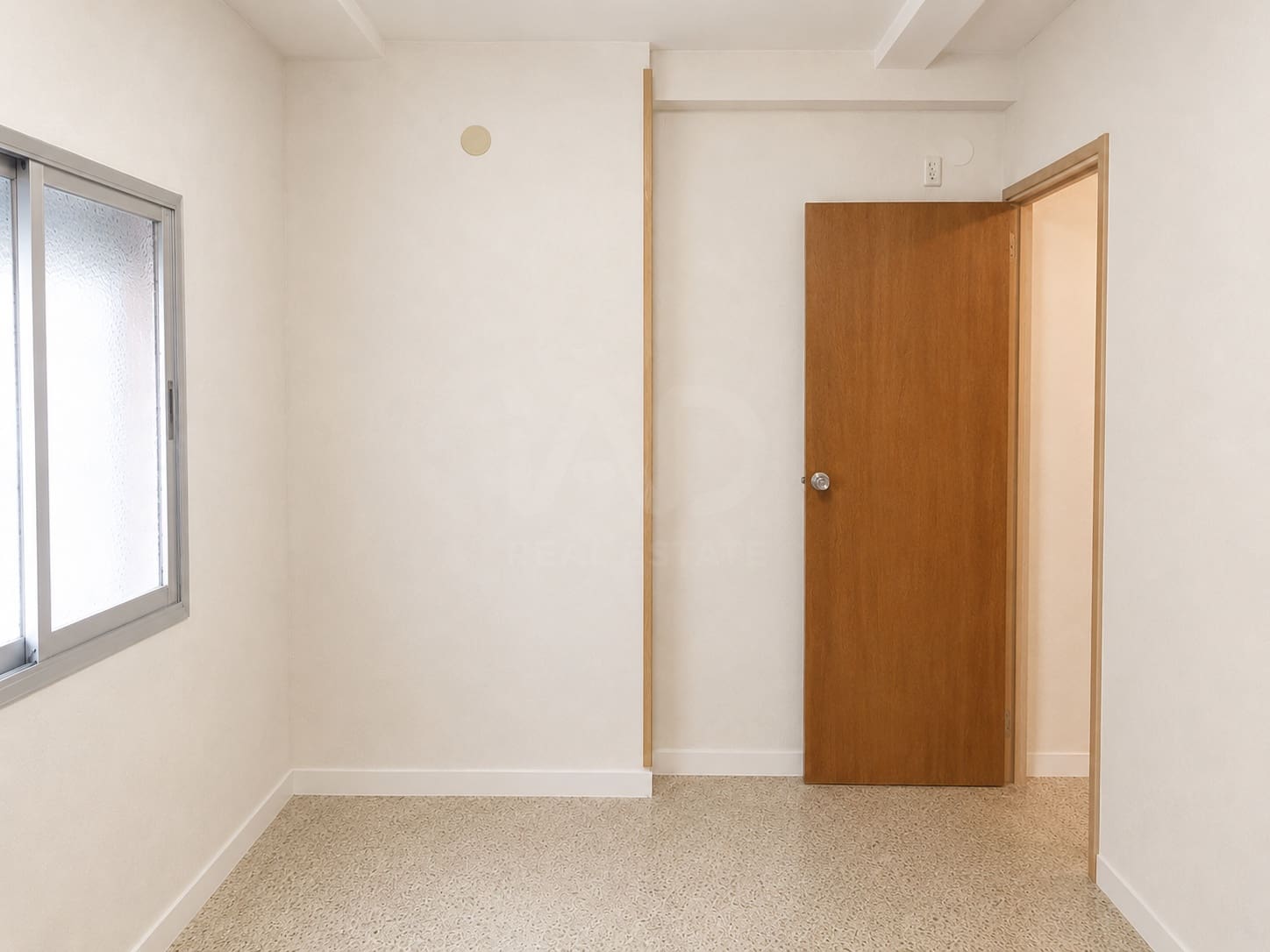 2 makuuhuone Kaupallinen myytävänä paikassa Barcelona kaupunki - 165 000 € (Ref: 9987643)