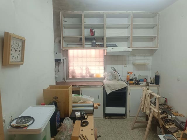 2 soveværelse Erhverv til salg i Canyelles, Barcelona by - € 165.000 (Ref: 9987643)