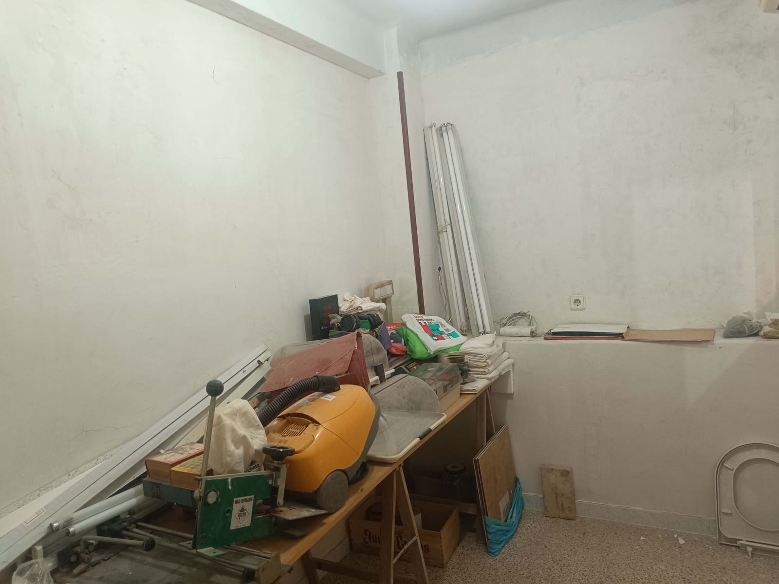 2 makuuhuone Kaupallinen myytävänä paikassa Barcelona kaupunki - 165 000 € (Ref: 9987643)