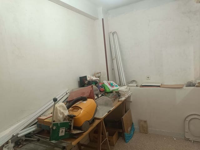 2 soveværelse Erhverv til salg i Canyelles, Barcelona by - € 165.000 (Ref: 9987643)