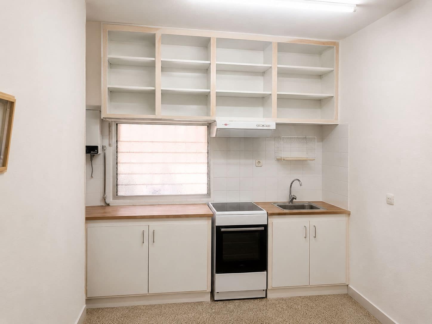 2 bedroom Commercial for sale in Barcelona city - € 165,000 (Ref: 9987643)