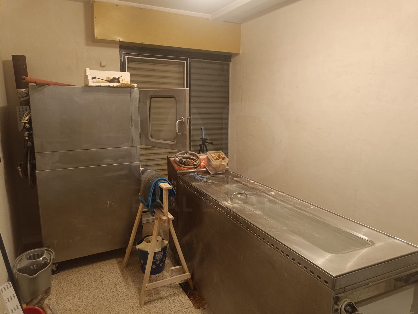 2 bedroom Commercial for sale in Barcelona city - € 165,000 (Ref: 9987643)