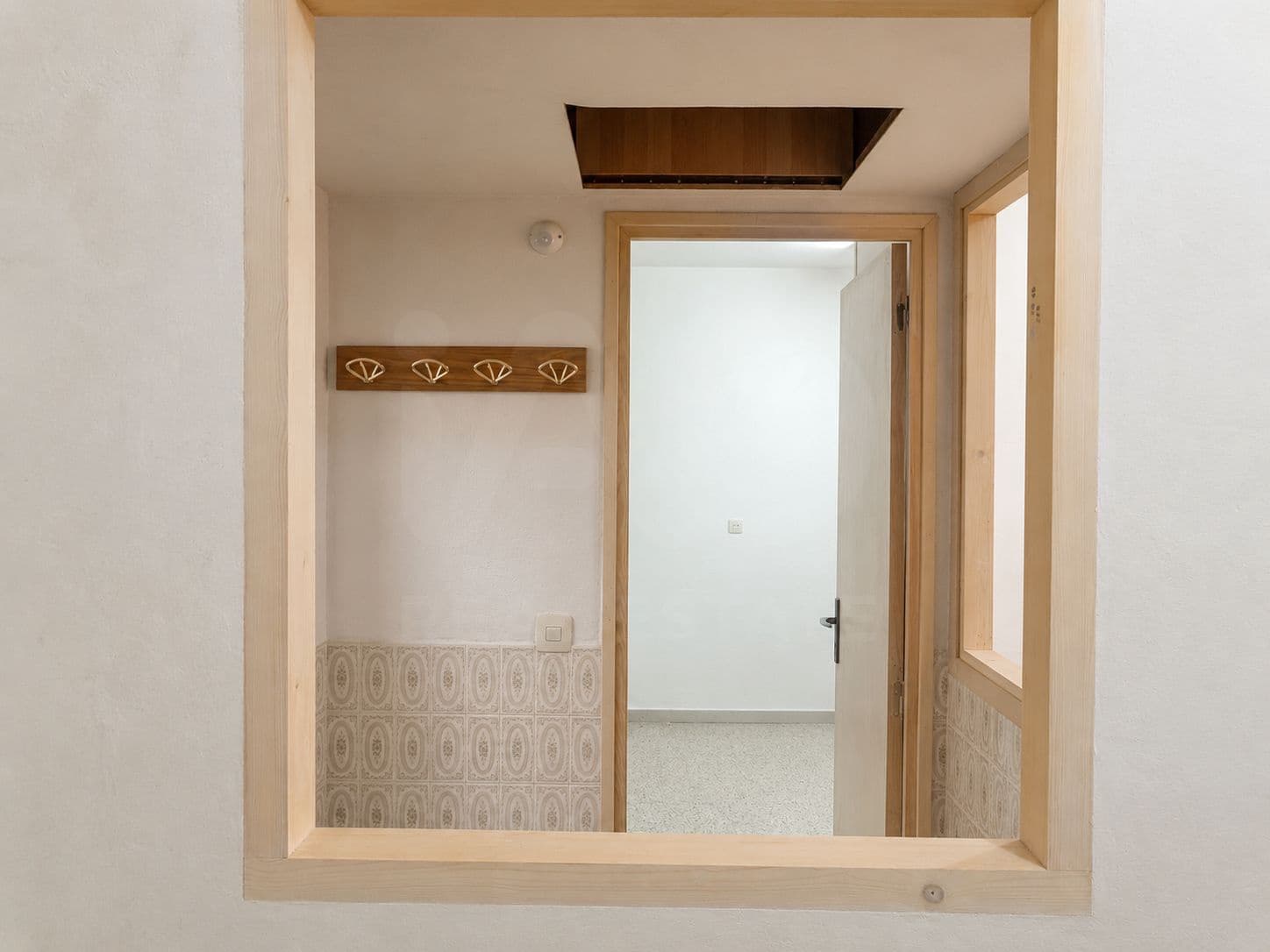2 bedroom Commercial for sale in Barcelona city - € 165,000 (Ref: 9987643)