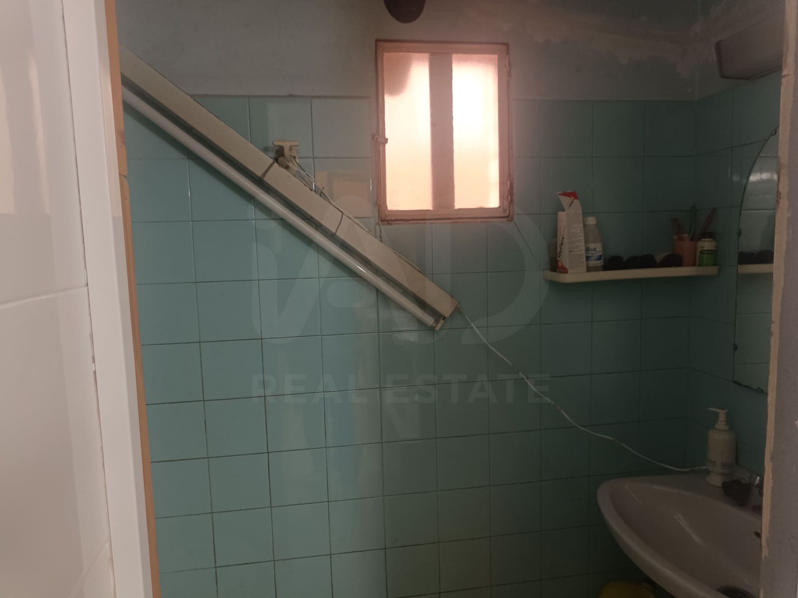 2 bedroom Commercial for sale in Barcelona city - € 165,000 (Ref: 9987643)