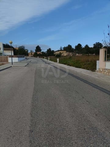 Ubebygd land til salgs i Tarragona by - € 75 000 (Ref: 9987644)