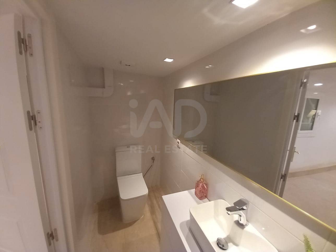 Gewerbe zu verkaufen in Barcelona Stadt - 234.900 € (Ref: 9987646)