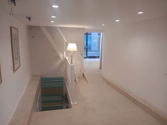 Local Comercial en Barcelona ciudad en venta - 234.900 € (Ref: 9987646)