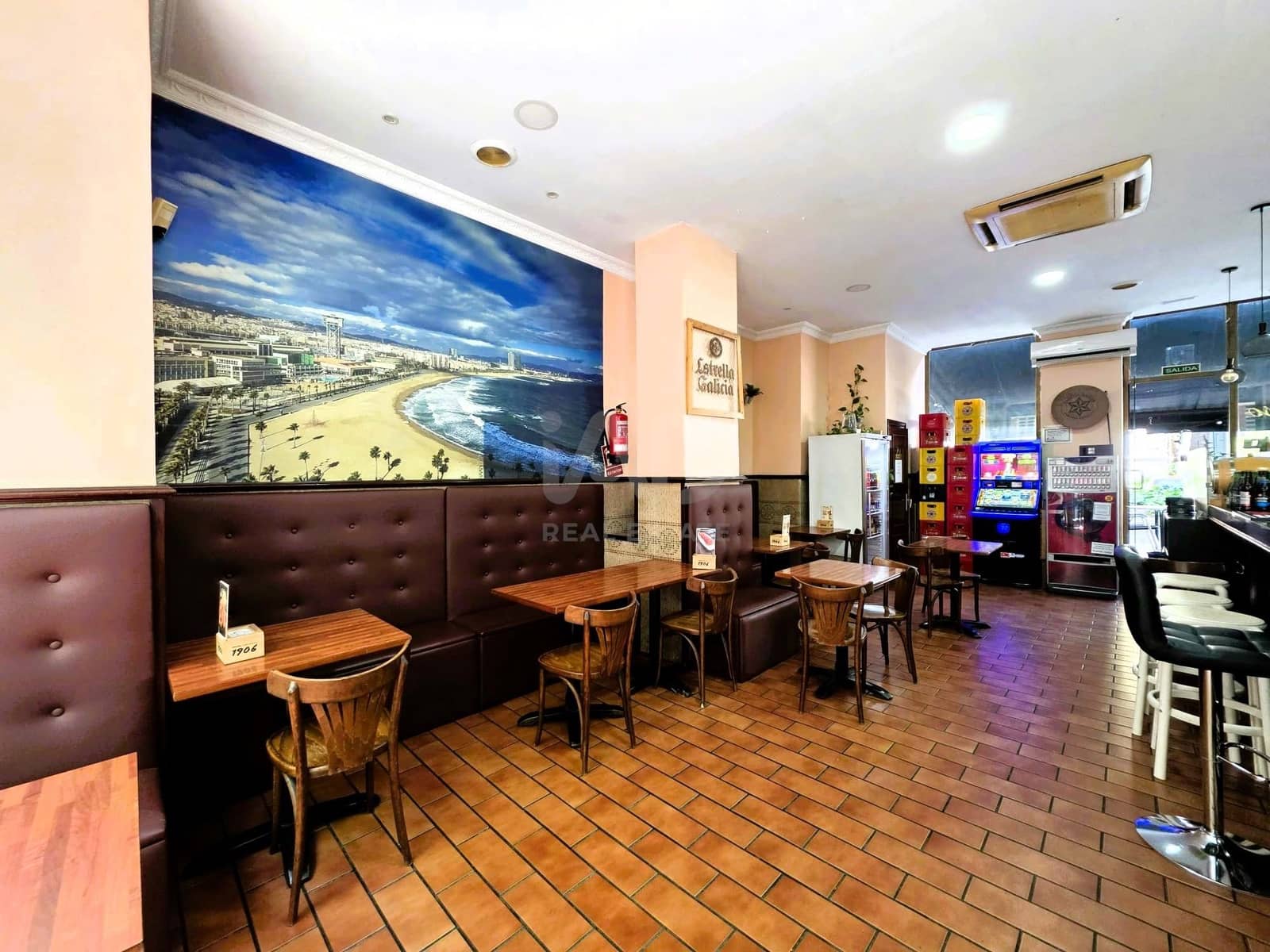 Erhverv til salg i Barcelona by - € 63.000 (Ref: 9987650)