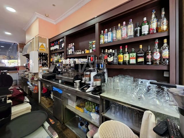 Kommersiell til salgs i Barcelona by - € 63 000 (Ref: 9987650)