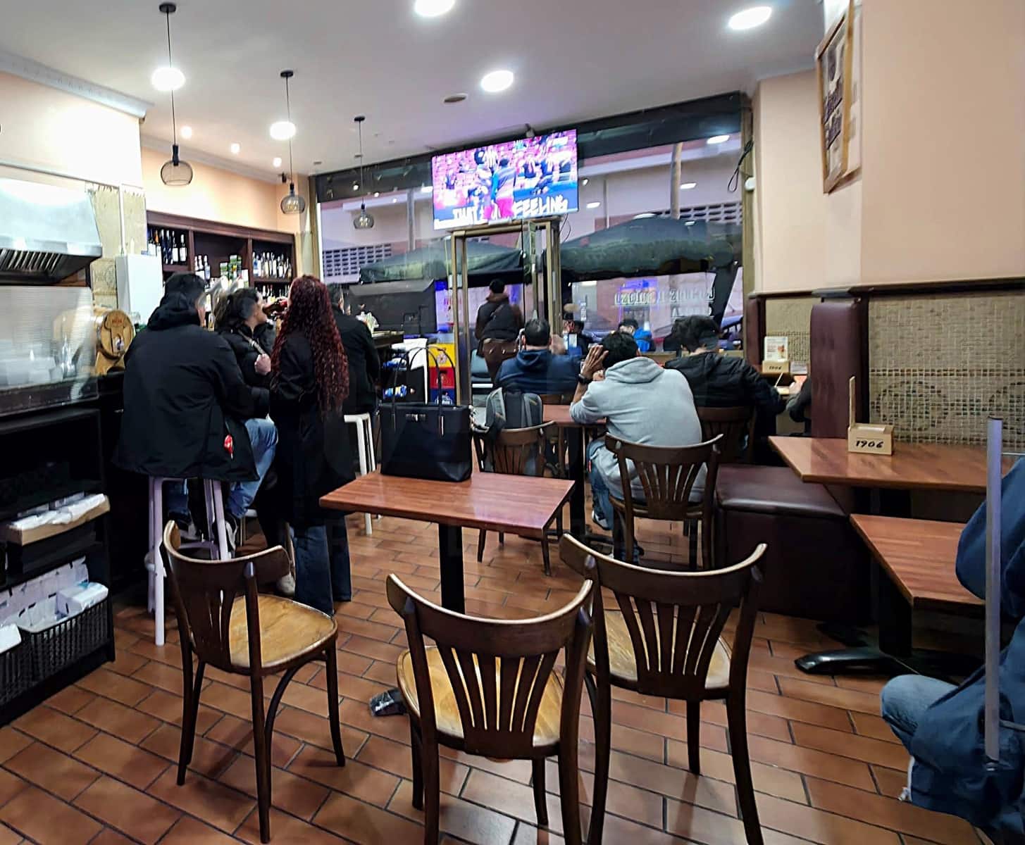 Commercial for sale in Barcelona city - € 63,000 (Ref: 9987650)