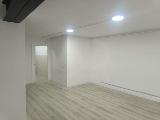 1 chambre Local Commercial à vendre à Barcelone ville - 82 500 € (Ref: 9987651)