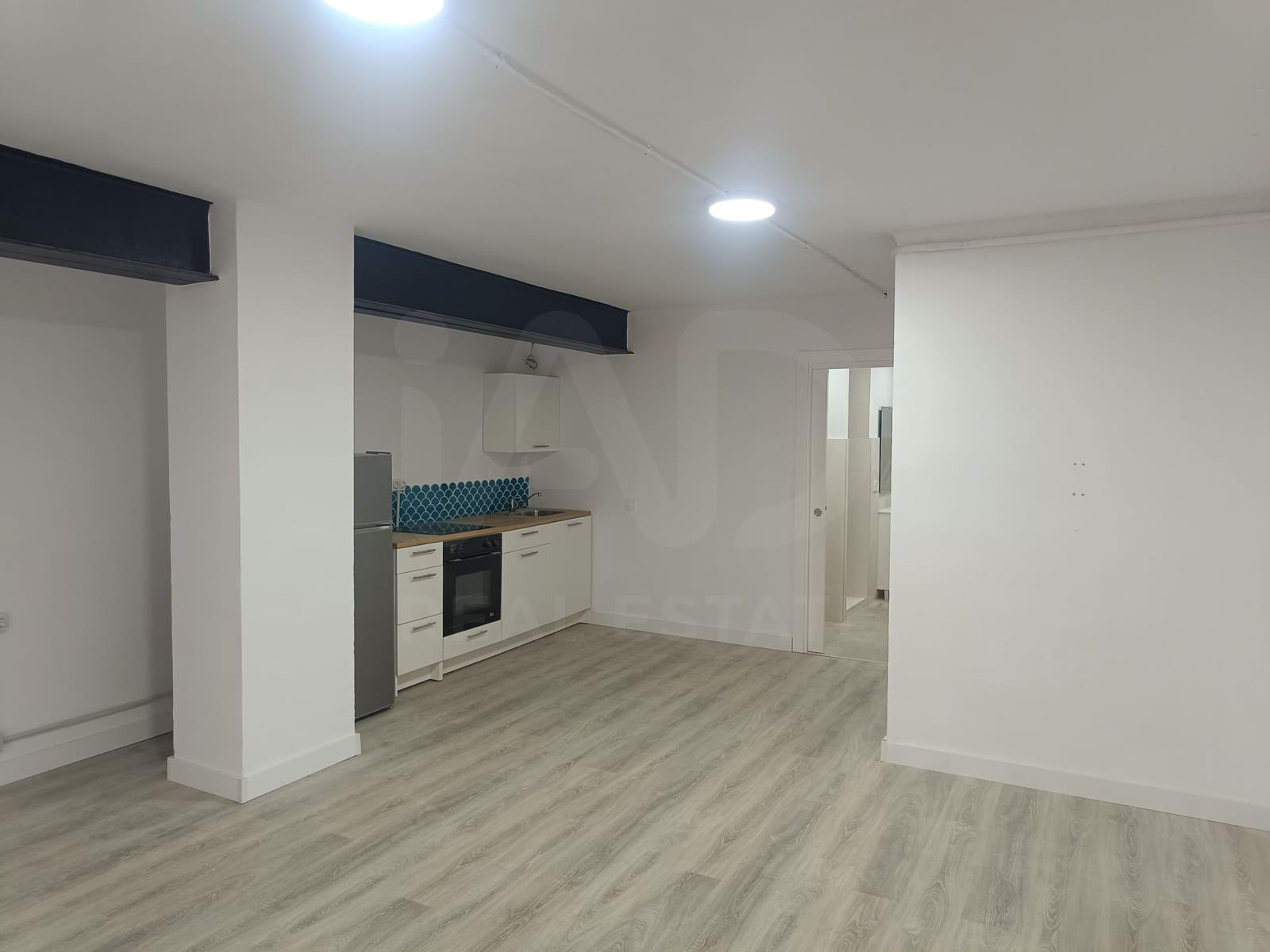 1 soveværelse Erhverv til salg i Barcelona by - € 82.500 (Ref: 9987651)