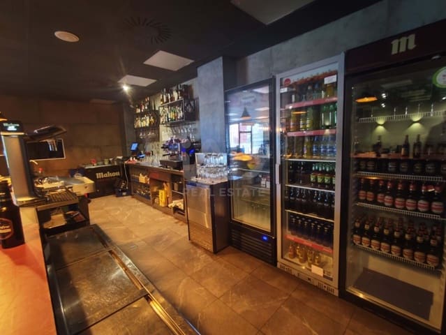 Comercial para arrendar em Madrid cidade - 2 100 € (Ref: 9987652)