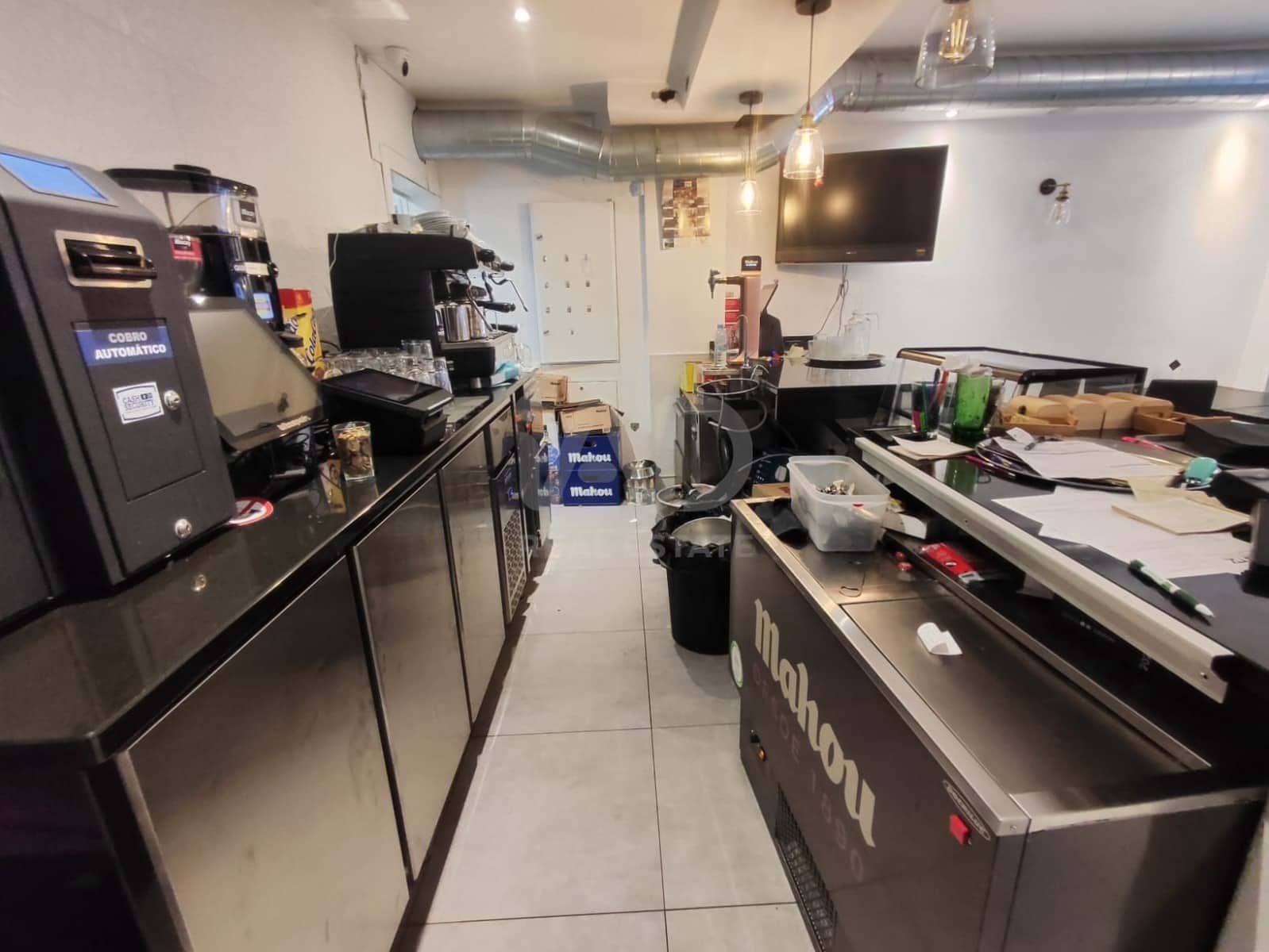 Comercial para arrendar em Madrid cidade - 1 500 € (Ref: 9987654)