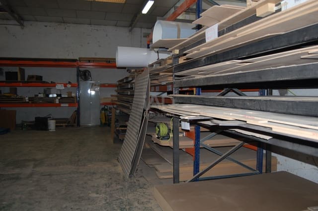 3 soverom Kommersiell til salgs i Madrid by - € 276 800 (Ref: 9987655)
