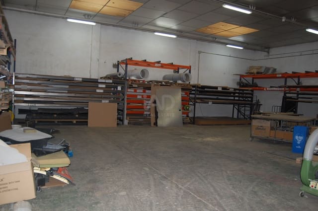 3 soverom Kommersiell til salgs i Madrid by - € 276 800 (Ref: 9987655)