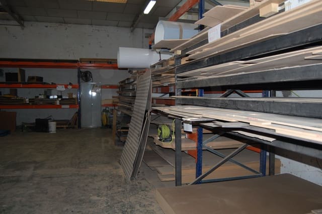 3 bedroom Commercial for sale in Humanes de Madrid - € 269,990 (Ref: 9987655)
