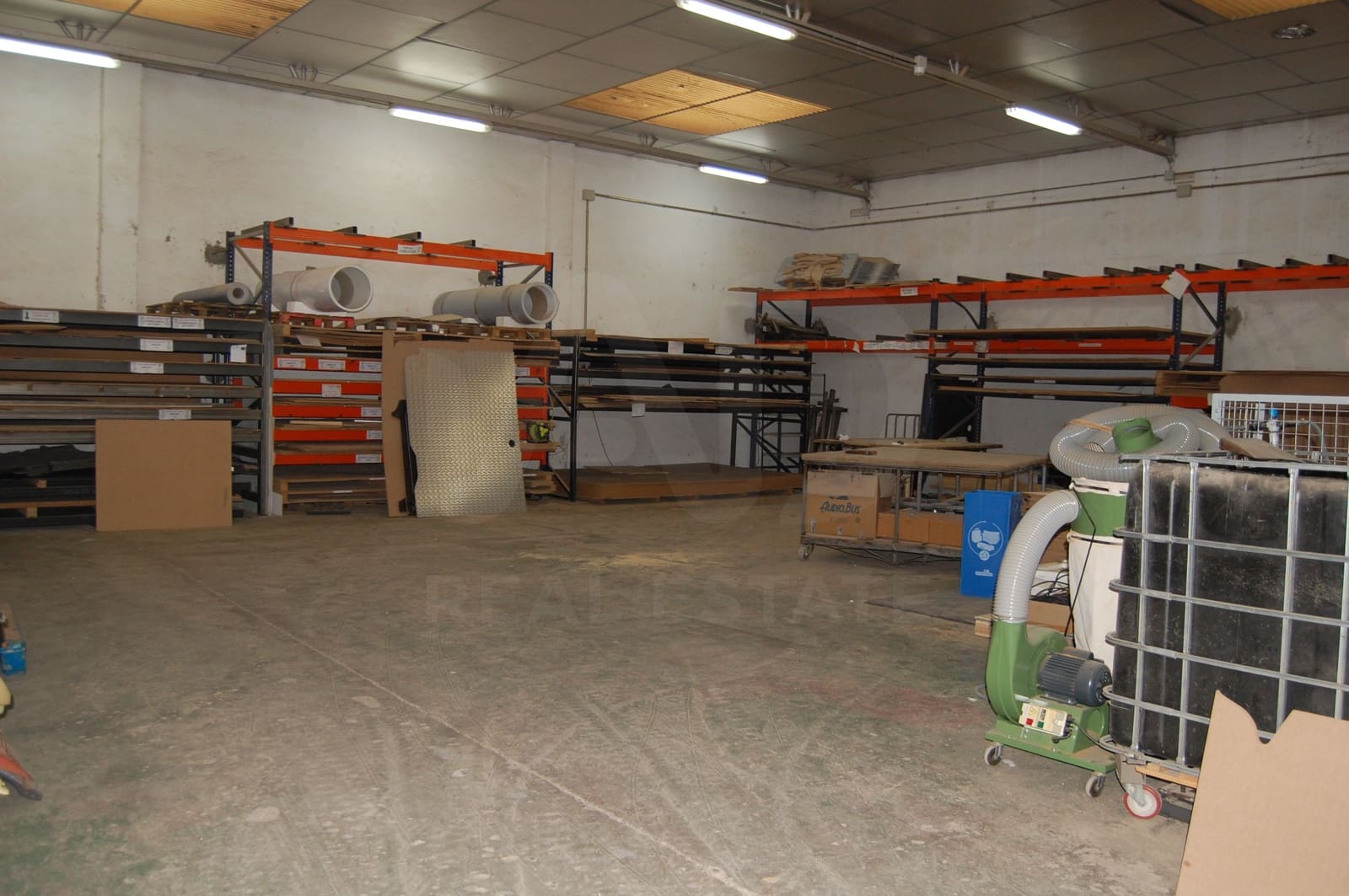 3 bedroom Commercial for sale in Humanes de Madrid - € 269,990 (Ref: 9987655)