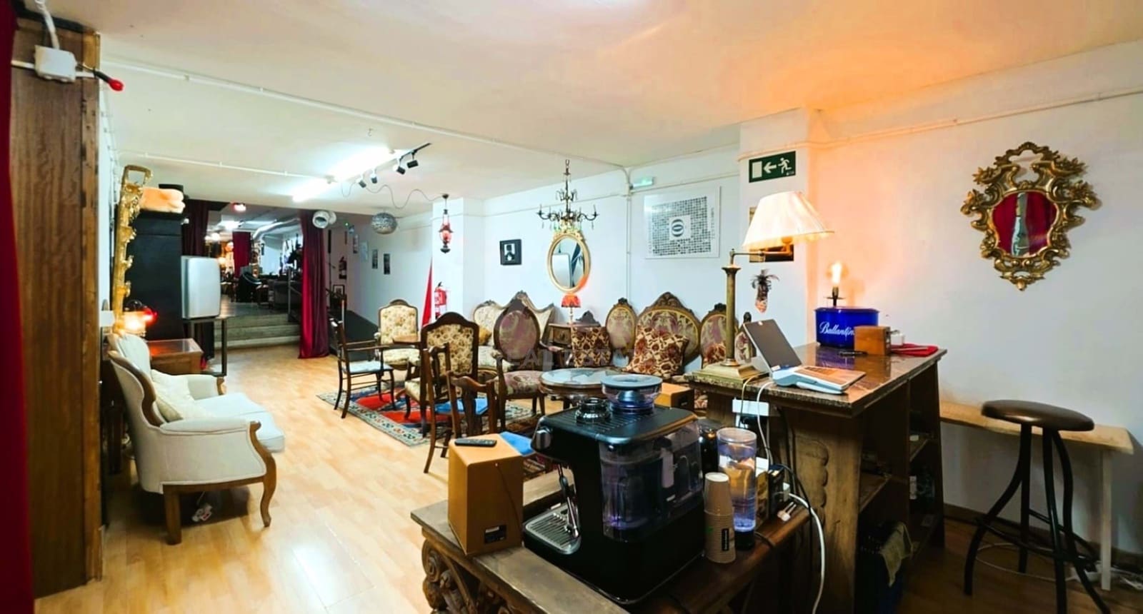 Erhverv til salg i Barcelona by - € 309.000 (Ref: 9987656)