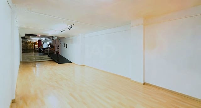 Comercial para venda em Barcelona cidade - 309 000 € (Ref: 9987656)