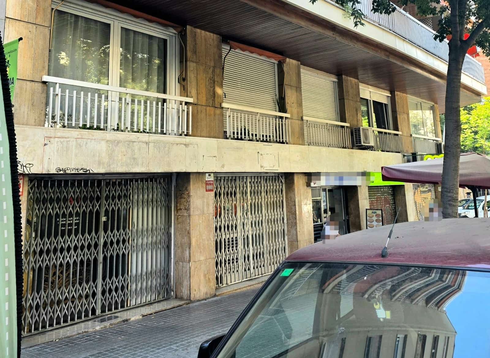 Erhverv til salg i Barcelona by - € 309.000 (Ref: 9987656)