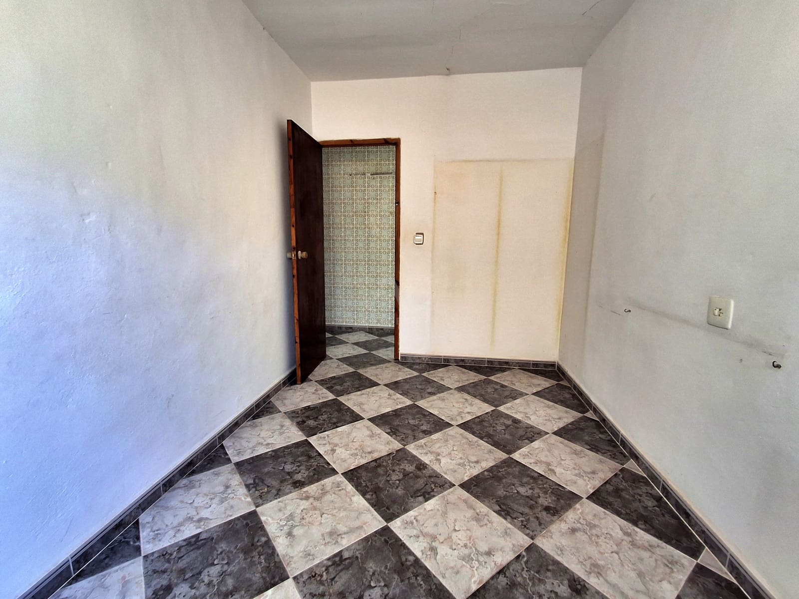 Chalet de 2 habitaciones en València ciudad en venta - 179.000 € (Ref: 9987657)