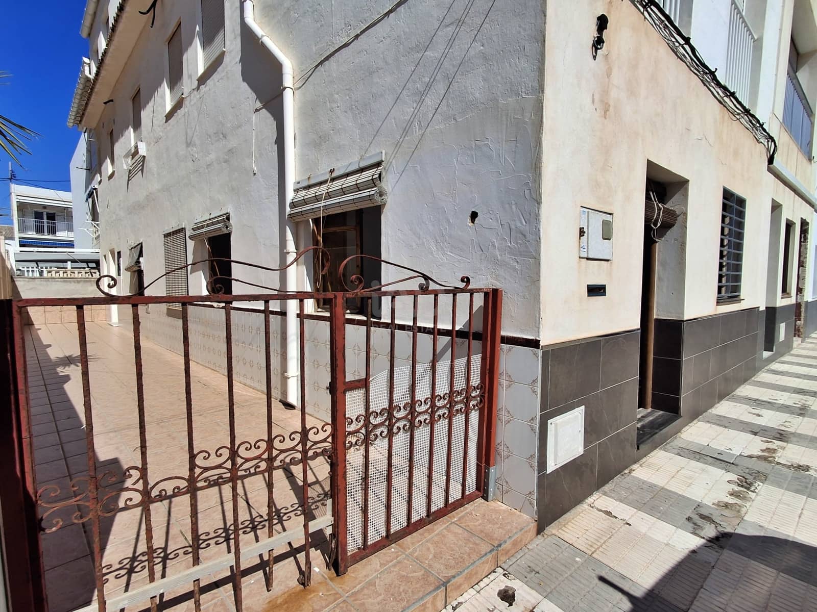 Chalet de 2 habitaciones en València ciudad en venta - 179.000 € (Ref: 9987657)