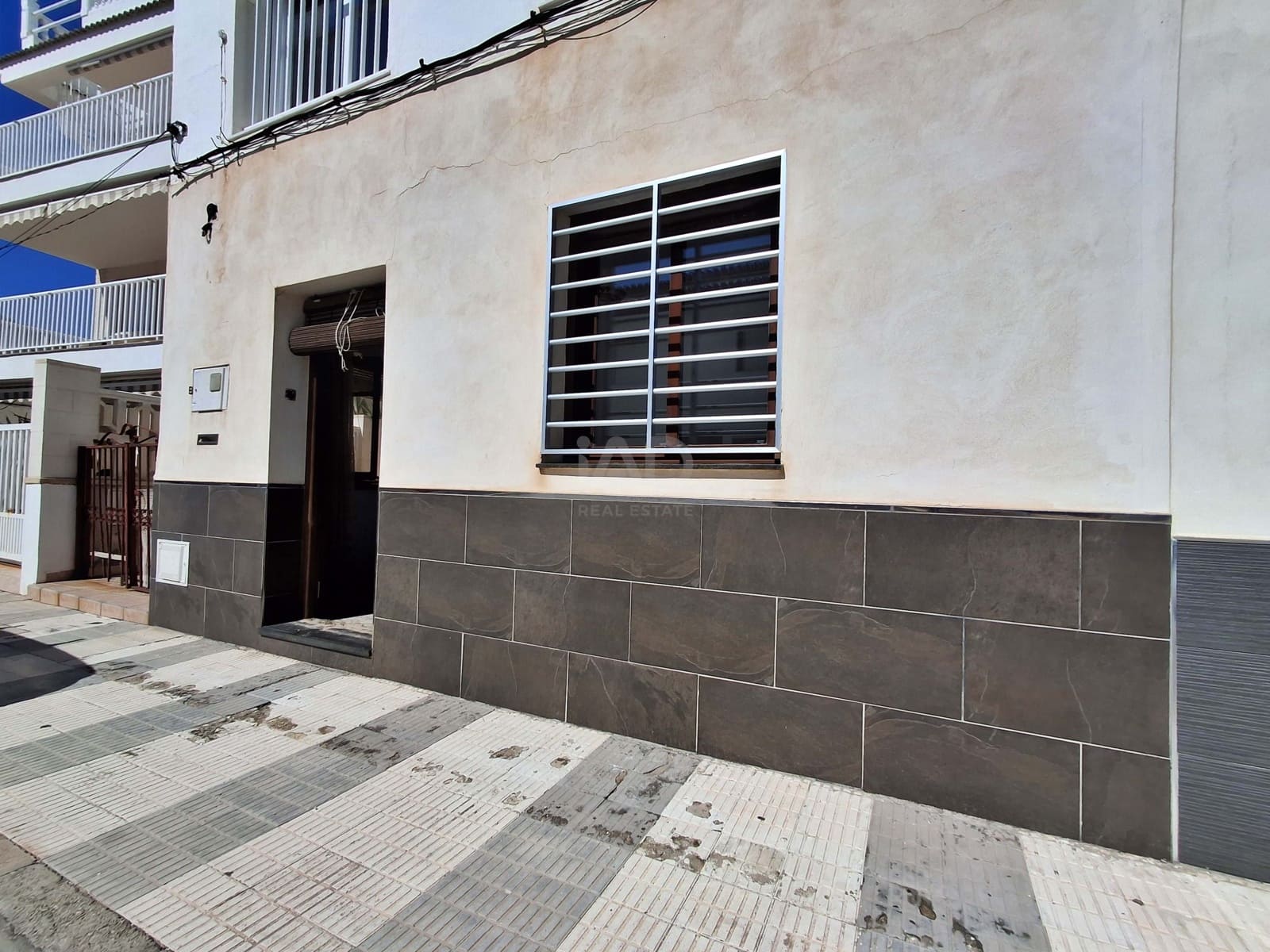 Chalet de 2 habitaciones en València ciudad en venta - 179.000 € (Ref: 9987657)