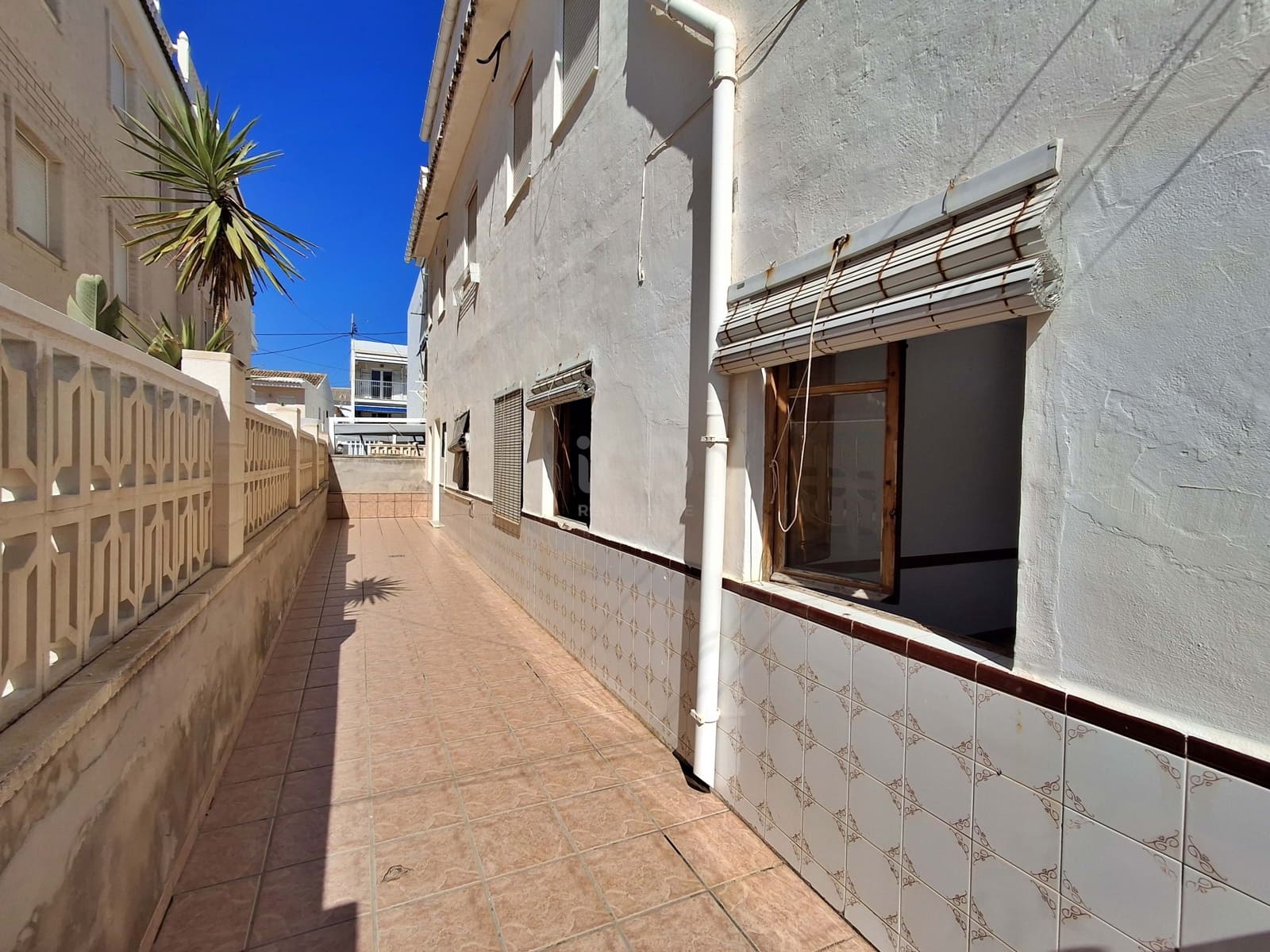 Chalet de 2 habitaciones en València ciudad en venta - 179.000 € (Ref: 9987657)