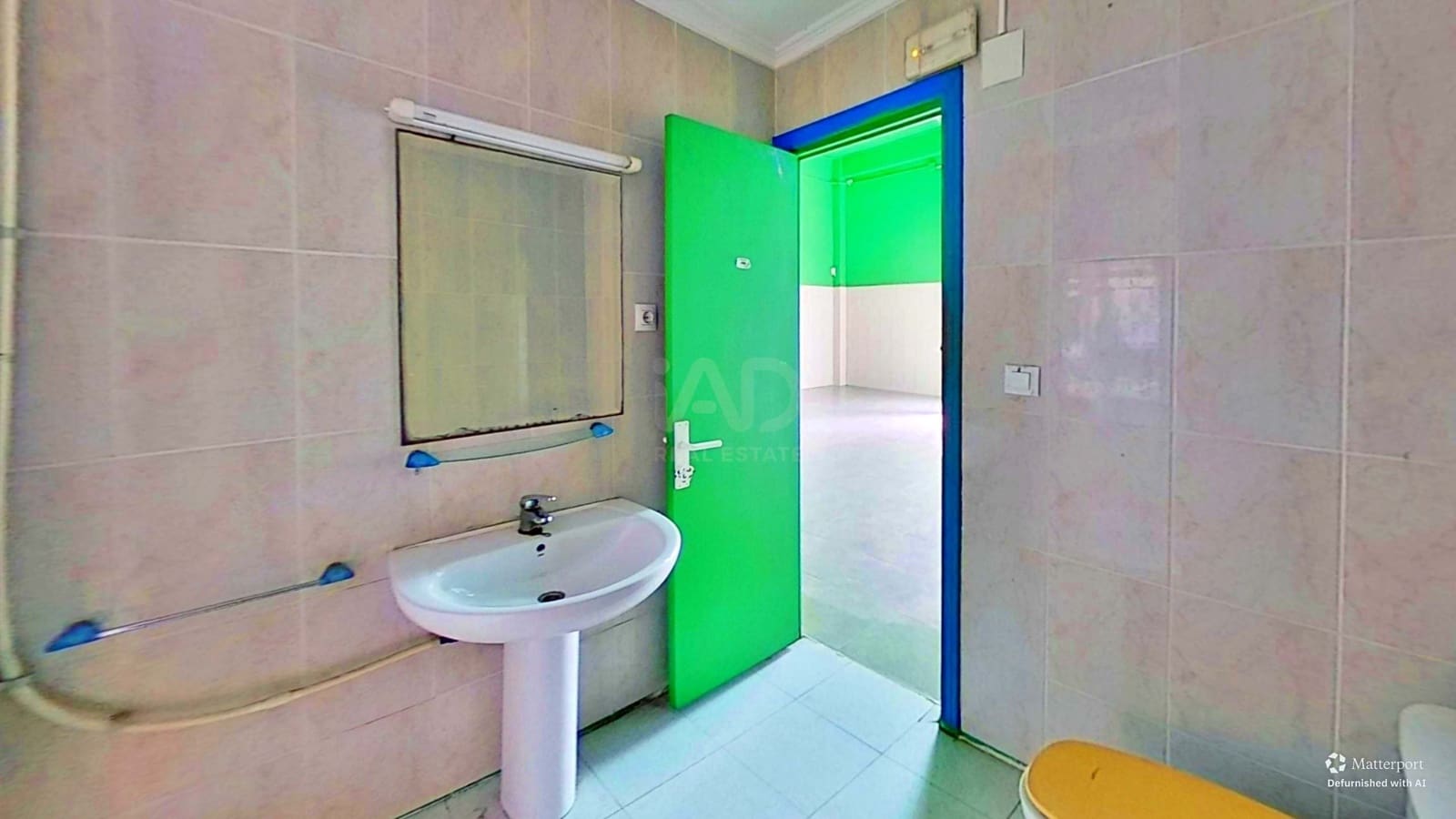 2 quarto Comercial para venda em Alicante cidade - 73 000 € (Ref: 9987658)