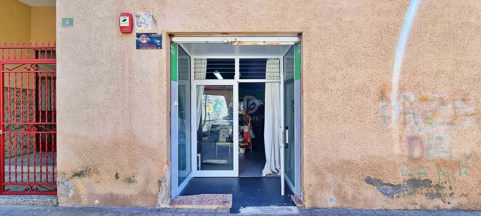 2 quarto Comercial para venda em Alicante cidade - 73 000 € (Ref: 9987658)