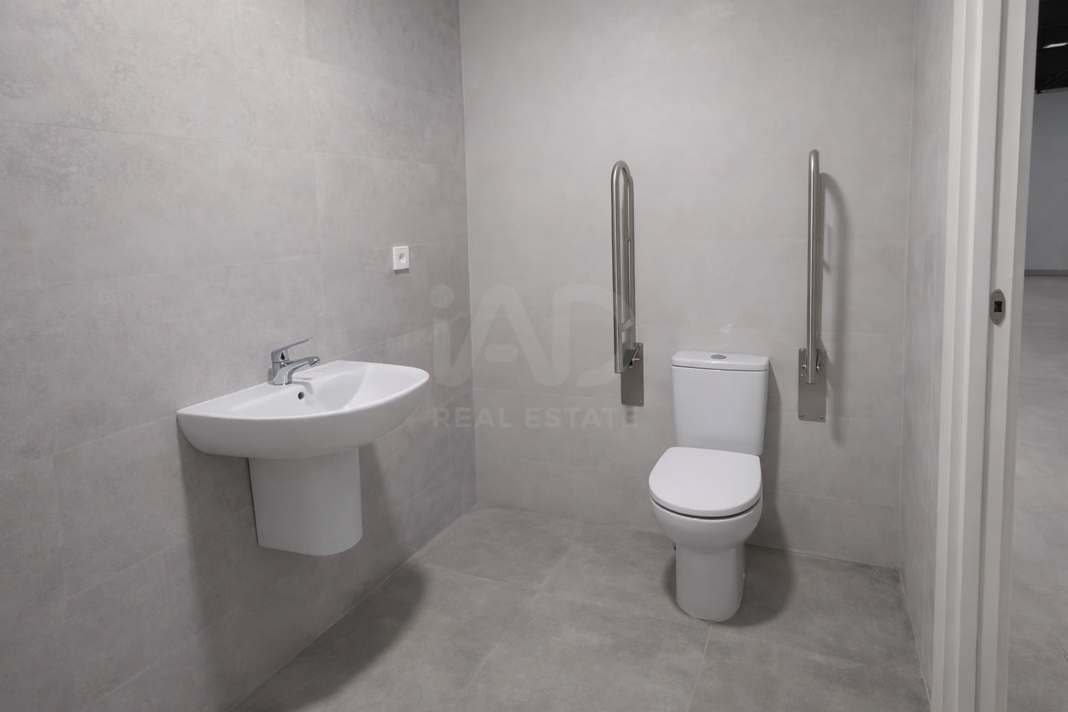 2 soverom Kommersiell til leie i Murcia by - € 1 450 (Ref: 9987659)
