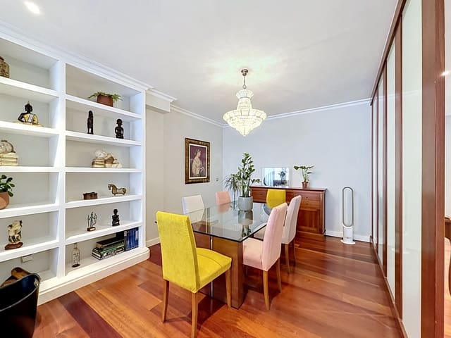 6 soveværelse Villa til salg i Pontevedra by med garage - € 865.000 (Ref: 9987660)