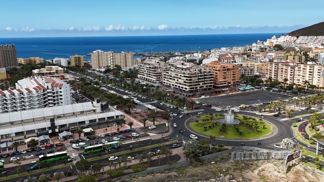 Komercyjne na sprzedaż w Santa Cruz de Tenerife - 950 000 € (Ref: 9987665)
