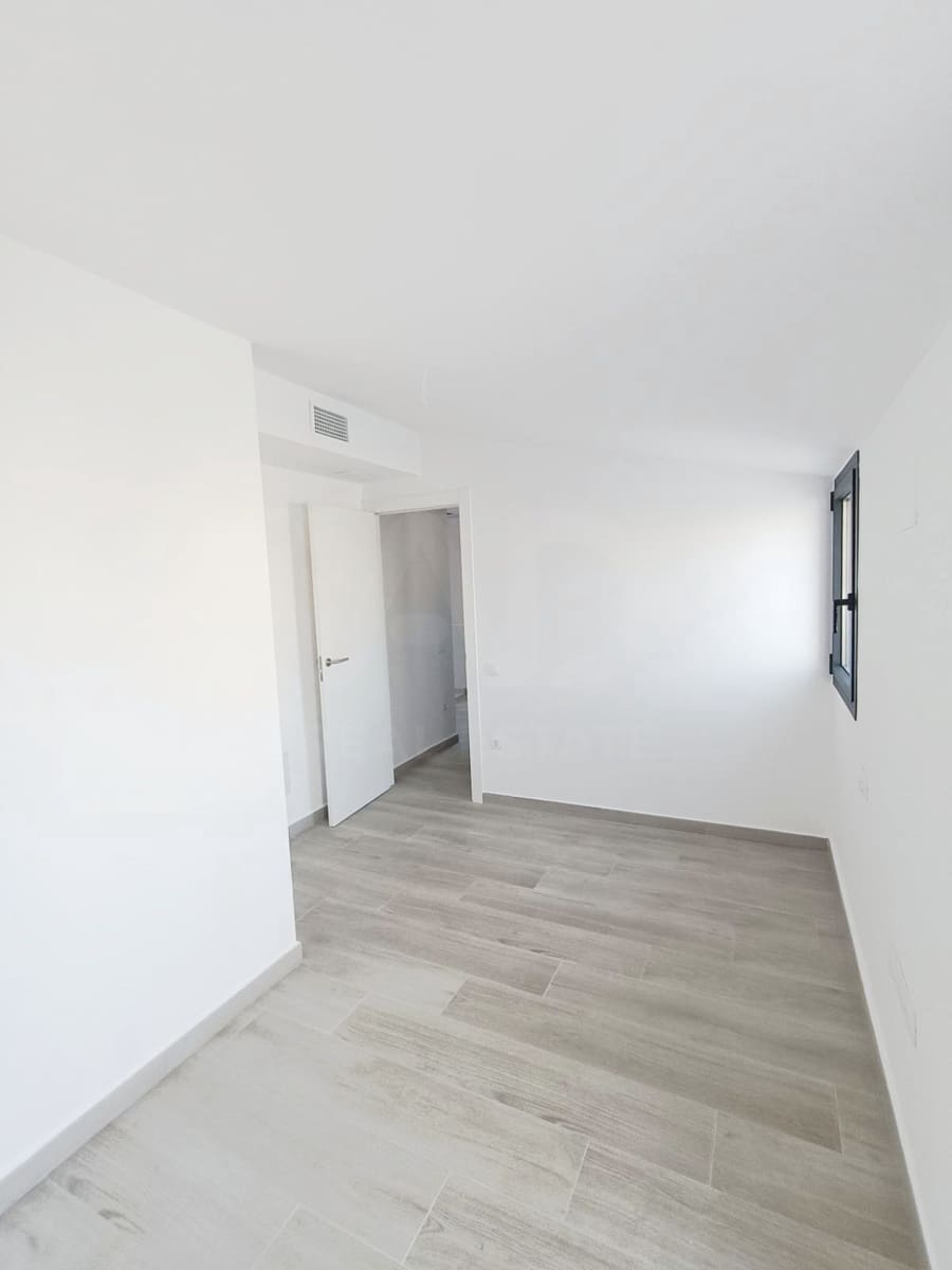 3 bedroom Apartment for sale in L'Ametlla de Mar - € 305,000 (Ref: 9987667)